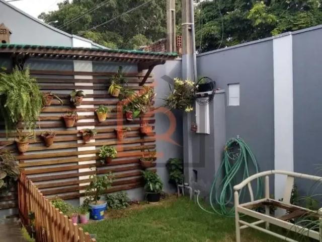 Casa / Sobrado para Venda em Araraquara/SP Jardim Adalberto Frederico de Oliveira Roxo I 2 Quartos