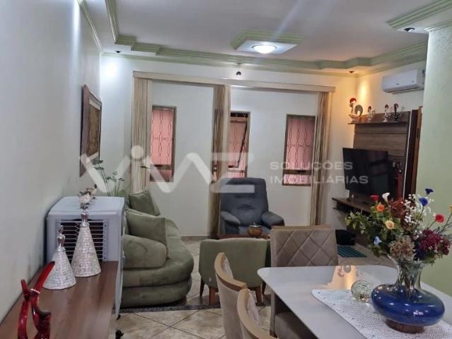 Casa / Sobrado para Venda em Araraquara/SP Jardim Aranga 4 Quartos
