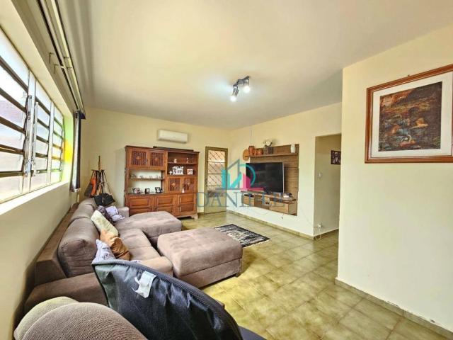Casa / Sobrado para Venda em Araraquara/SP Jardim Brasil Vila Xavier 4 Quartos