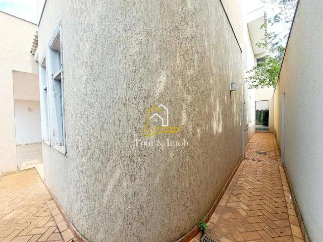Casa / Sobrado para Venda em Araraquara/SP Jardim das Roseiras 3 Quartos