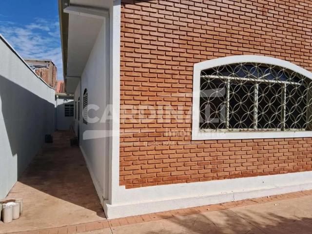 Casa / Sobrado para Venda em Araraquara/SP Jardim Pinheiros Vila Xavier 3 Quartos