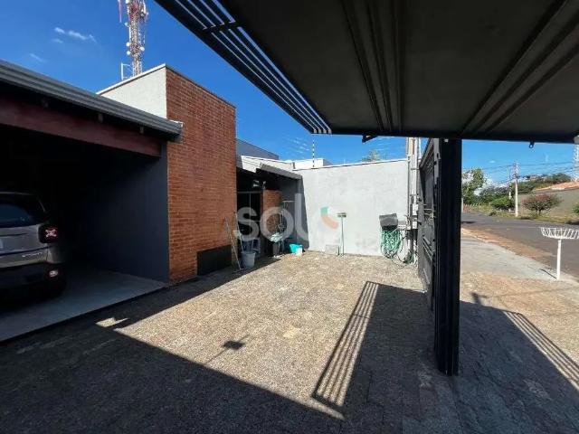 Casa / Sobrado para Venda em Araraquara/SP Jardim Primor 4 Quartos