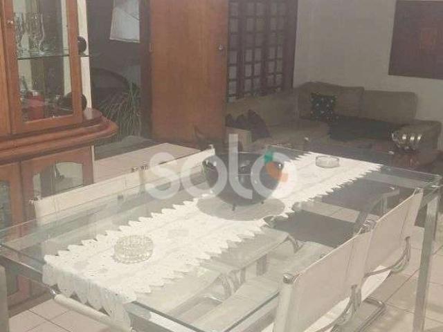 Casa / Sobrado para Venda em Araraquara/SP Jardim Primor 3 Quartos