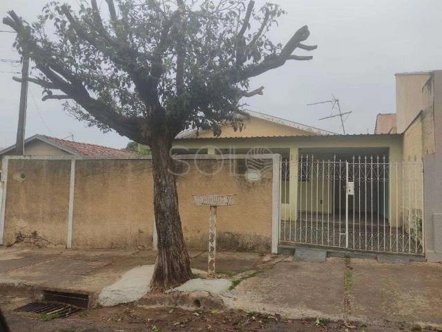 Casa / Sobrado para Venda em Araraquara/SP Jardim Roberto Selmi Dei 3 Quartos