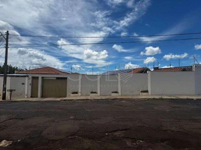 Casa / Sobrado para Venda em Araraquara/SP Jardim Santa Angelina 3 Quartos