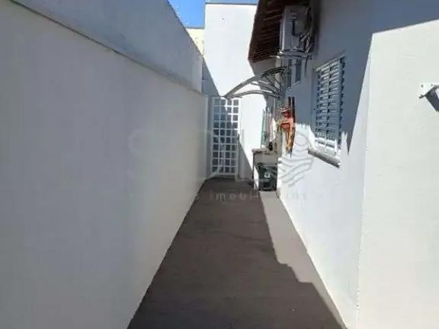 Casa / Sobrado para Venda em Araraquara/SP Residencial Cambuy 3 Quartos