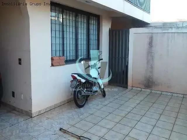 Casa / Sobrado para Venda em Araraquara/SP Vila Xavier Vila Xavier 3 Quartos