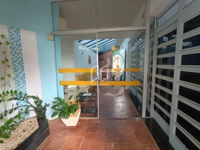 Casa / Sobrado para Venda em Araraquara/SP Vila Harmonia 5 Quartos