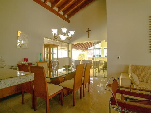 Casa / Sobrado para Venda em Araraquara/SP Vila Harmonia 3 Quartos
