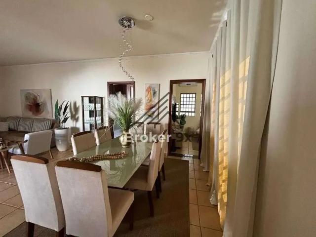 Casa / Sobrado para Venda em Araraquara/SP Vila Harmonia 3 Quartos