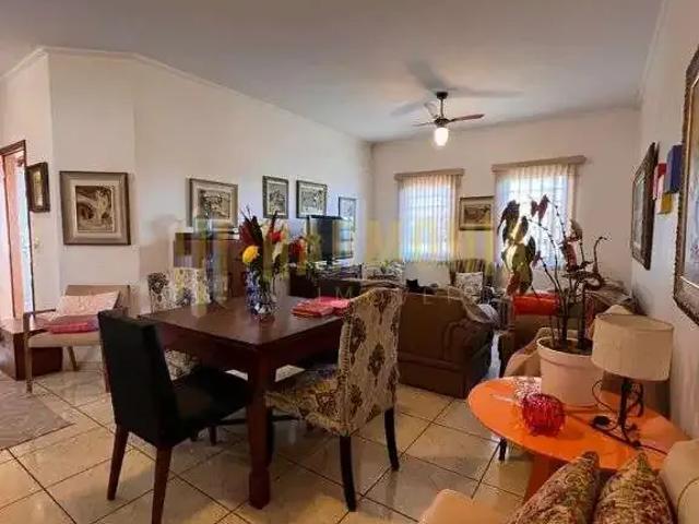 Casa / Sobrado para Venda em Araraquara/SP Vila Harmonia 3 Quartos