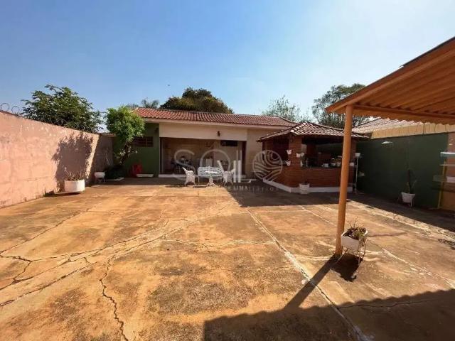 Casa / Sobrado para Venda em Araraquara/SP Vila José Bonifácio 2 Quartos