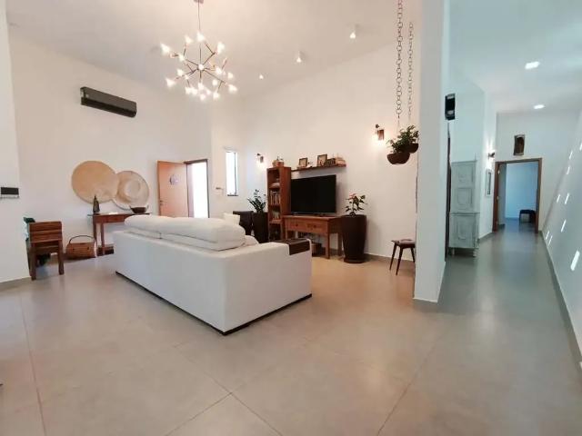 Casa / Sobrado para Venda em Araras/SP Jardim Campos Verdes 3 Quartos