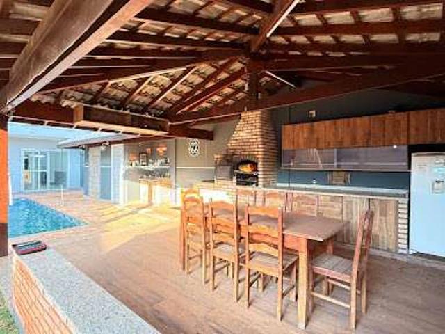 Casa / Sobrado para Venda em Araras/SP Jardim Tarumã 3 Quartos