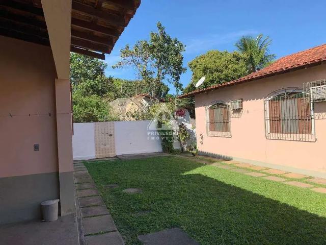 Casa / Sobrado para Venda em Araruama/RJ Coqueiral 5 Quartos