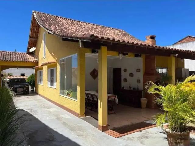 Casa / Sobrado para Venda em Araruama/RJ Ponte dos Leites 4 Quartos