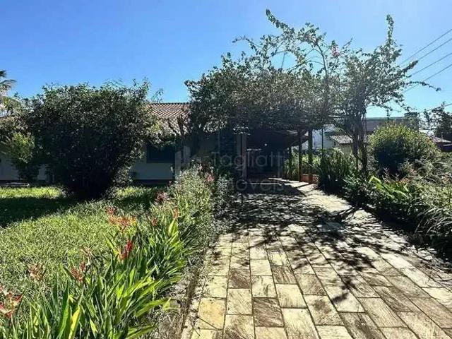 Casa / Sobrado para Venda em Araruama/RJ Vila Capri 2 Quartos
