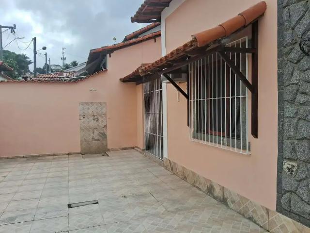 Casa / Sobrado para Venda em Araruama/RJ XV de Novembro 3 Quartos