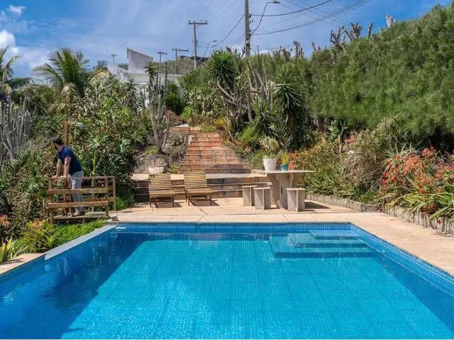 Casa / Sobrado para Venda em Arraial do Cabo/RJ Centro 3 Quartos