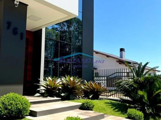 Casa / Sobrado para Venda em Arroio do Sal/RS Centro 5 Quartos