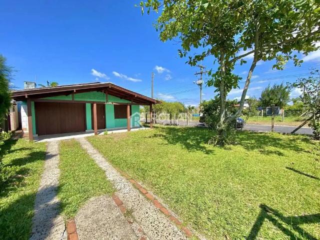 Casa / Sobrado para Venda em Arroio do Sal/RS Marambaia 4 Quartos