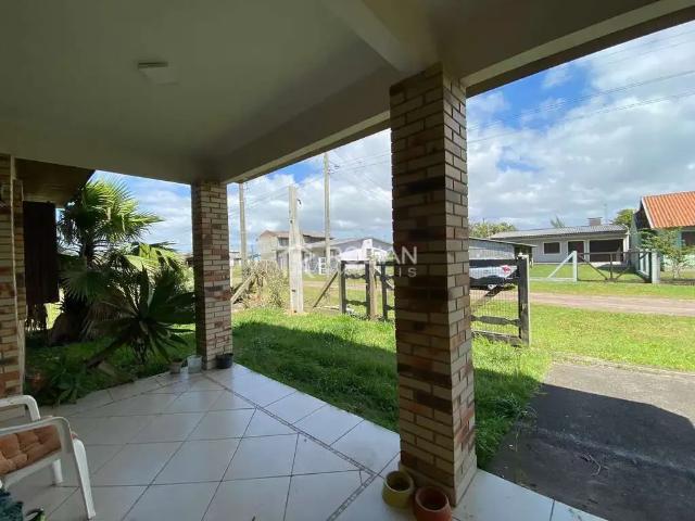 Casa / Sobrado para Venda em Arroio do Sal/RS Pérola 3 Quartos