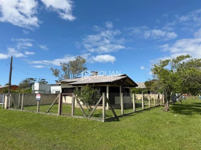 Casa / Sobrado para Venda em Arroio do Sal/RS Praia Azul 2 Quartos
