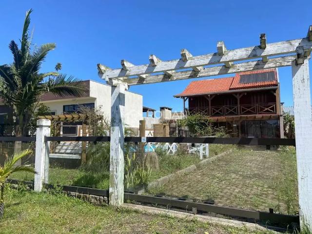 Casa / Sobrado para Venda em Arroio do Sal/RS Praia de Âncora 4 Quartos