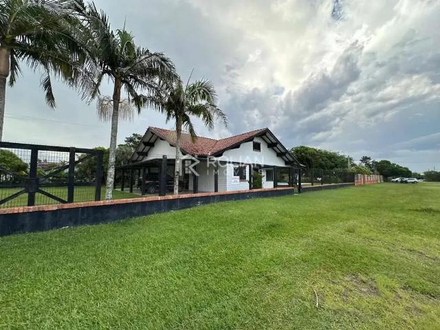 Casa / Sobrado para Venda em Arroio do Sal/RS Praia de Bom Jesus 4 Quartos