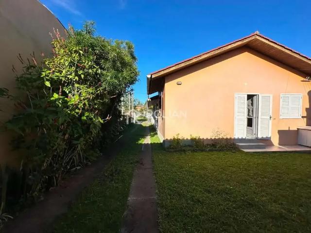 Casa / Sobrado para Venda em Arroio do Sal/RS Rondinha 3 Quartos