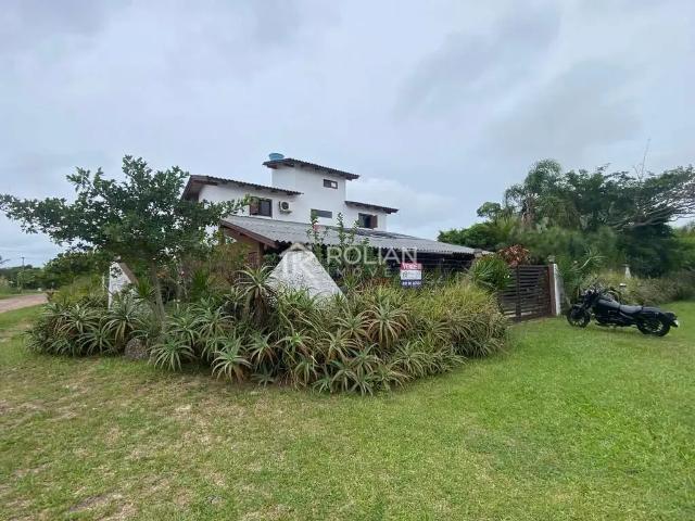 Casa / Sobrado para Venda em Arroio do Sal/RS Rondinha 4 Quartos