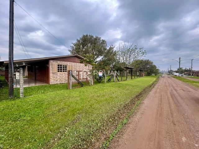 Casa / Sobrado para Venda em Arroio do Sal/RS Rondinha 4 Quartos