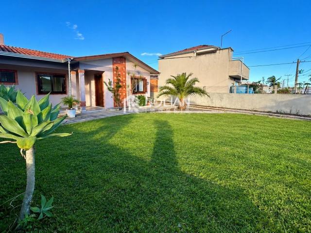 Casa / Sobrado para Venda em Arroio do Sal/RS Vista Alegre 3 Quartos