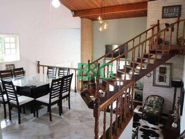 Casa / Sobrado para Venda em Arujá/SP Pedreira 4 Quartos