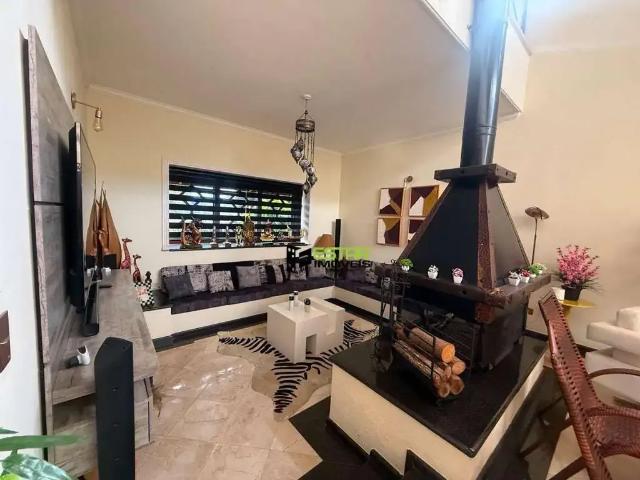 Casa / Sobrado para Venda em Atibaia/SP Condomínio Flamboyant B 5 Quartos