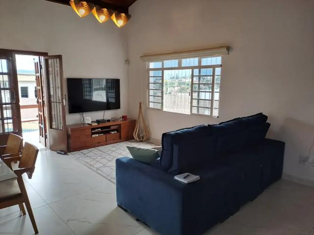 Casa / Sobrado para Venda em Atibaia/SP Jardim Alvinópolis 3 Quartos