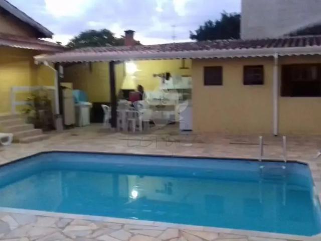 Casa / Sobrado para Venda em Atibaia/SP Jardim Santa Bárbara 3 Quartos