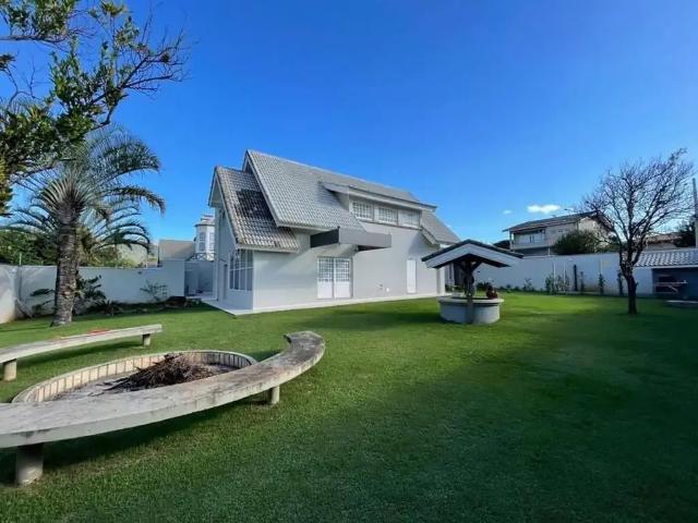 Casa / Sobrado para Venda em Atibaia/SP Nova Gardênia 4 Quartos