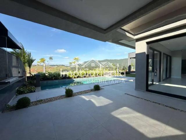 Casa / Sobrado para Venda em Atibaia/SP Ressaca 4 Quartos
