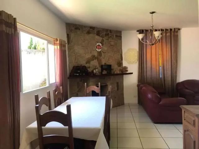 Casa / Sobrado para Venda em Atibaia/SP Vila Petrópolis 3 Quartos