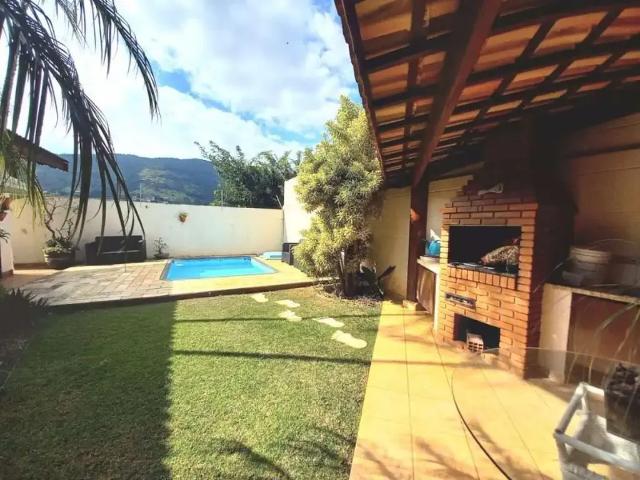 Casa / Sobrado para Venda em Atibaia/SP Vila Petrópolis 3 Quartos