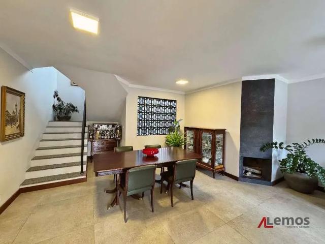 Casa / Sobrado para Venda em Atibaia/SP Vila Petrópolis 4 Quartos