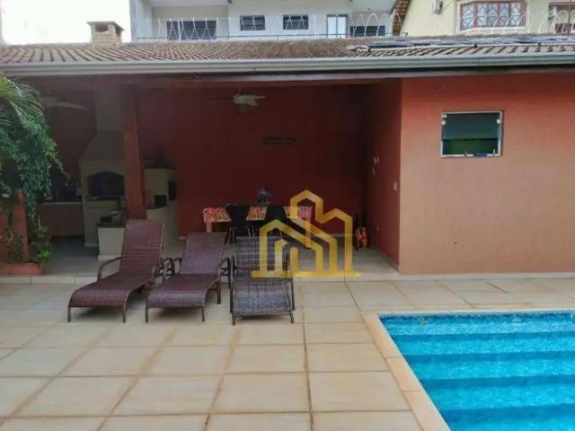 Casa / Sobrado para Venda em Atibaia/SP Vila Petrópolis 4 Quartos