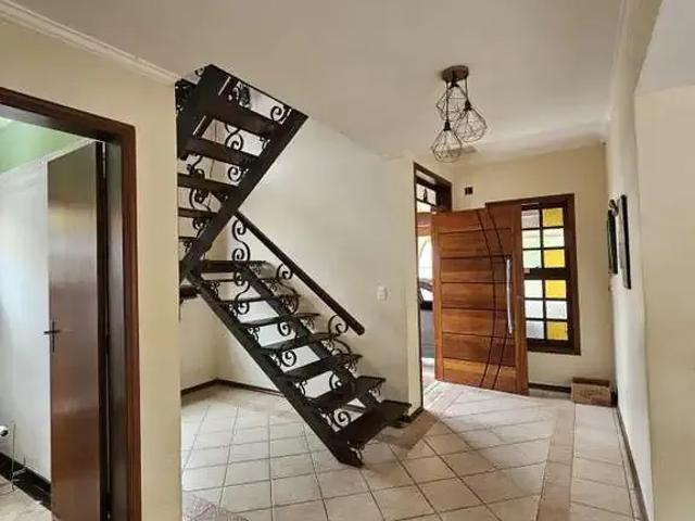 Casa / Sobrado para Venda em Atibaia/SP Vila Petrópolis 4 Quartos