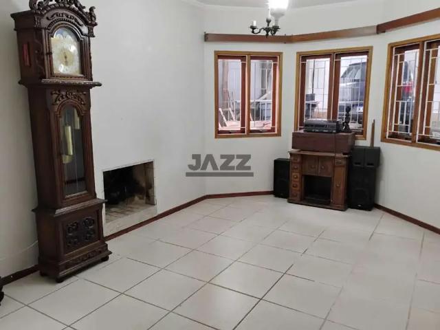 Casa / Sobrado para Venda em Atibaia/SP Vila Petrópolis 5 Quartos