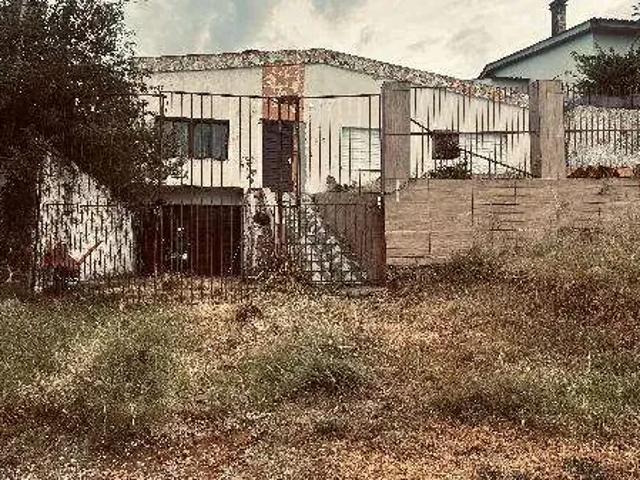 Casa / Sobrado para Venda em Bagé/RS Tiarajú 3 Quartos