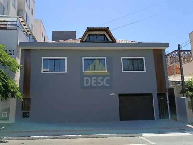 Casa / Sobrado para Venda em Balneário Camboriú/SC Vila Real 3 Quartos