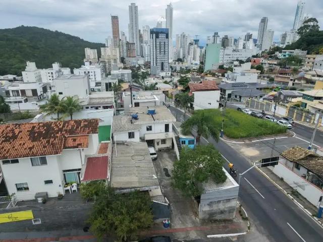 Casa / Sobrado para Venda em Balneário Camboriú/SC Ariribá 1 Quartos
