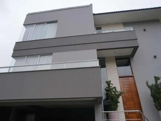 Casa / Sobrado para Venda em Balneário Camboriú/SC Ariribá 3 Quartos
