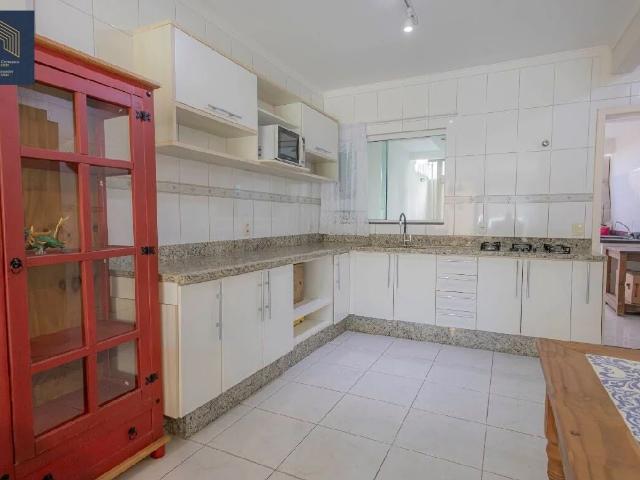 Casa / Sobrado para Venda em Balneário Camboriú/SC Ariribá 3 Quartos
